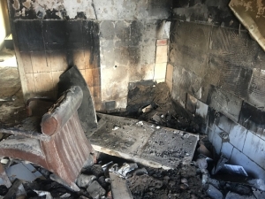 Evleri Yanan Aile Yardım Bekliyor