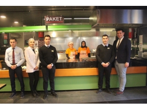 Müşterilerine Eşsiz Hizmet Sunuyor