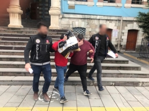Uyuşturucu Ticaretine 2 Tutuklama