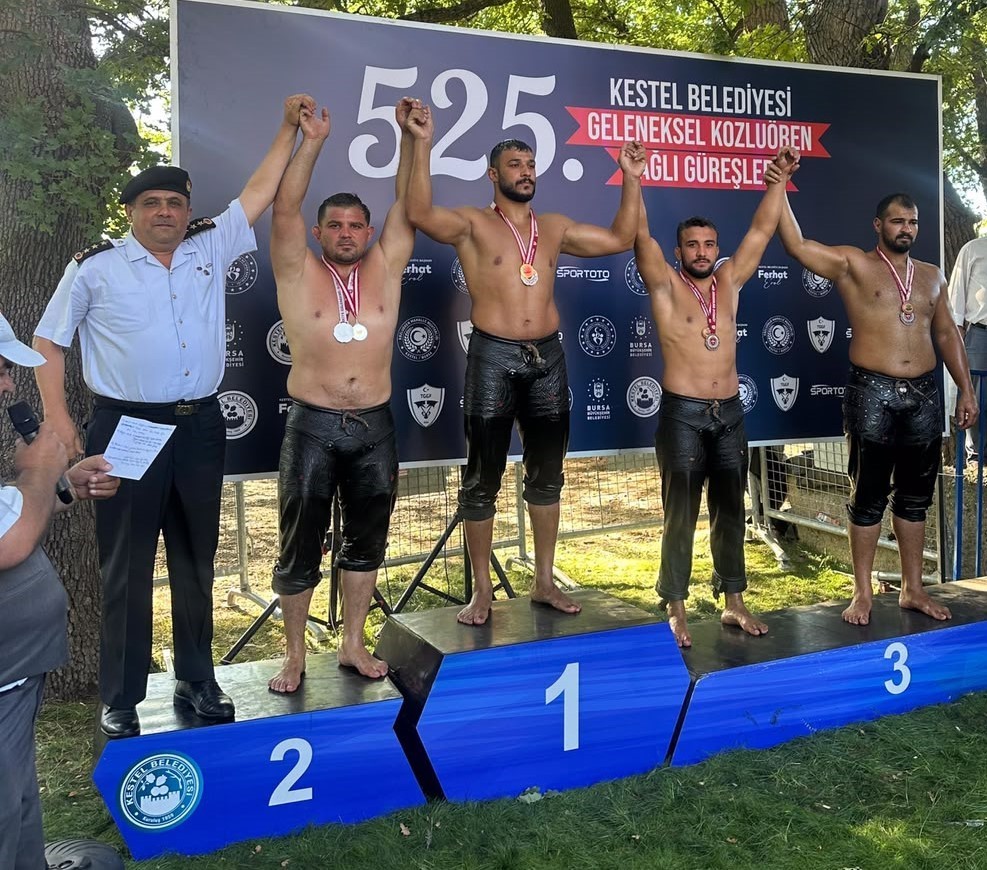 sakarya-buyuksehir-sporcularindan-2-farkli-bransta-derece