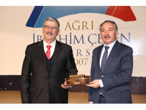 Prof. Dr. Parlak: "Koronavirüs Korkulacak Bir Hastalık Değildir"