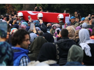 Hataylı İdlib Şehidini Binlerce Kişi Son Yolculuğuna Uğurladı