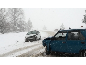Kar Yağışı Kazaya Sebep Oldu