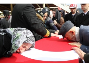 10 Gün Önce Ailesinden Helallik İsteyen Uzman Çavuş Yılmaz Son Yolculuğuna Uğurlandı