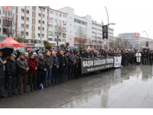 Bolu’da, İdlib Şehitleri İçin Gıyabi Cenaze Namazı Kılındı