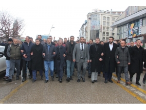 Ülkücüler Kar Yağışı Altında İdlib Şehitleri İçin Yürüdü