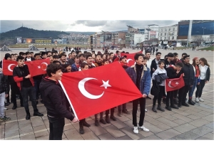Öğrenciler Mehmetçik İçin Tek Yürek Oldu