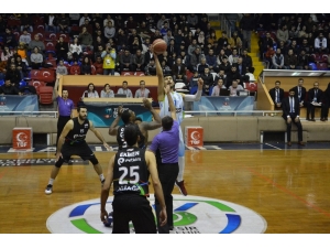 Türkiye Basketbol Ligi: Balıkesir Bşb: 90 - Petkimspor: 83