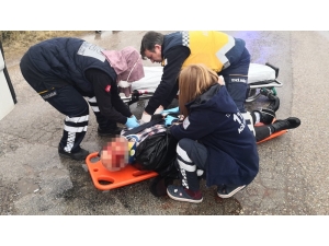 Elektrikli Mopedden Düşen Yaşlı Adam Ağır Yaralandı