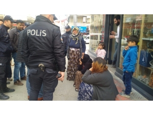 Tırnakçılık Yaparken Yakalanan Kadınlar Ortalığı Birbirine Kattı