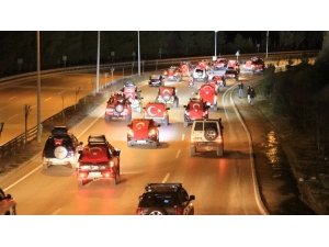 İdlib Şehitleri İçin 500 Araçlık Konvoy Yaptılar