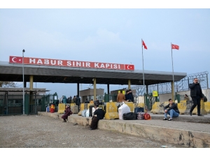 Habur Sınır Kapısı’nın Giriş Ve Çıkışlara Kapatılması