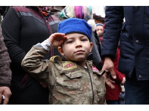 Şehidin 4 Yaşındaki Yeğeni: "Dayım Şehit Oldu, Vatan Sağ Olsun"