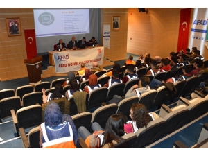 Bayburt Afad Gönüllülerle Söyleşi Programında Buluştu