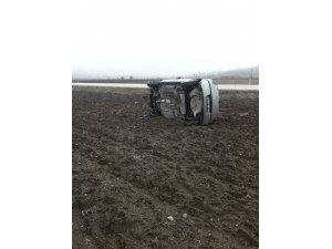 Şuhut’ta Otomobil Takla Attı: 2 Yaralı