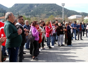 Fethiye’de, İdlib Şehitleri İçin Yürüyüş Ve Konvoy Düzenlendi