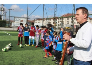 Kemençe Ve Horon İle Isınıp Antrenmana Başlıyorlar