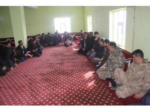 Depremden Etkilenen Mahallelere ‘Geçmiş Olsun’ Ziyareti