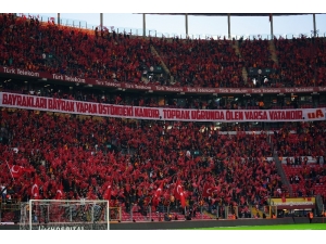 Galatasaray - Gençlerbirliği Maçında İdlib Şehitleri Unutulmadı