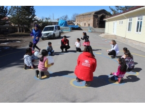 "Merkezim Her Yerde, Gençlerin İyilik Ağacı" Projesi