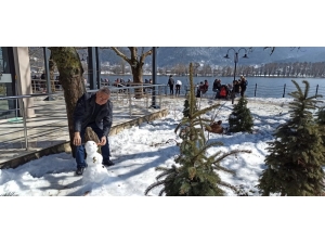 İzmirliler Kara Doydu