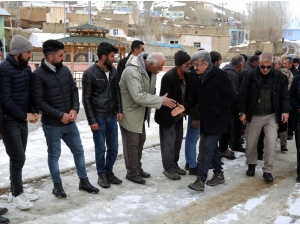 Vali Bilmez, Saray’da Depremden Etkilenen Mahalleleri Gezdi