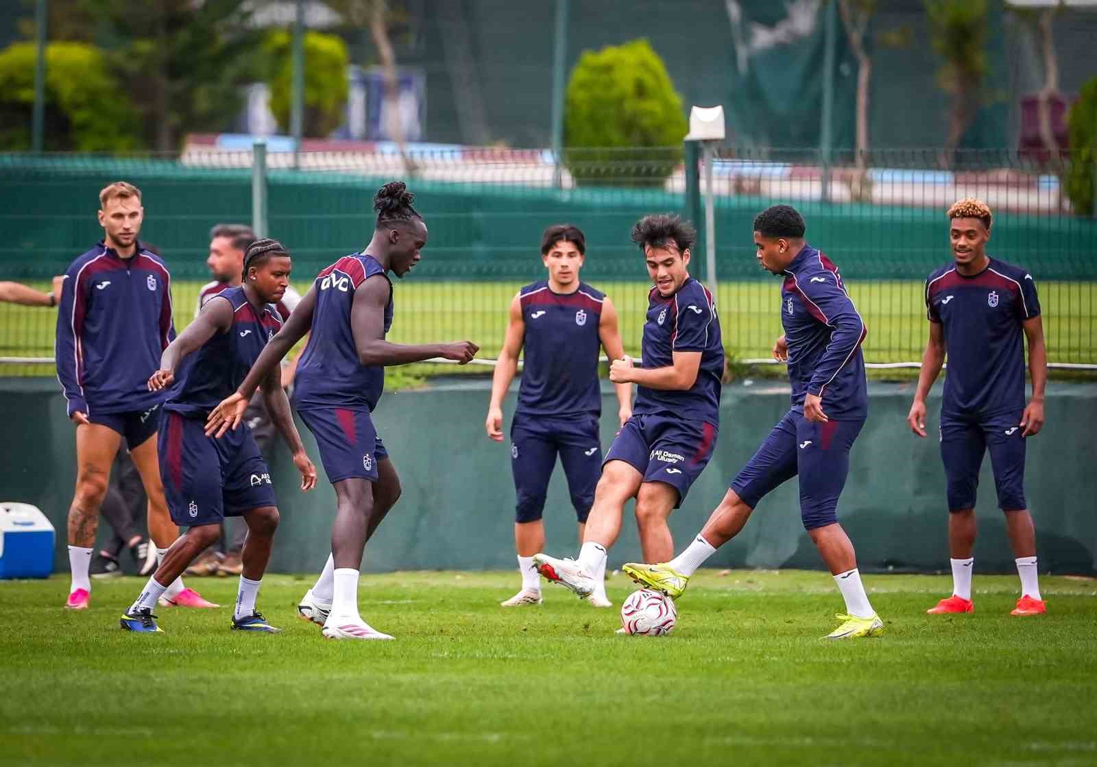 trabzonspor-ferencvaros-maci-hazirliklarini-surdurdu
