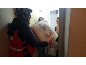 Kızılay’dan Doğam Yapan Annelere “Sevgi Bohçası”