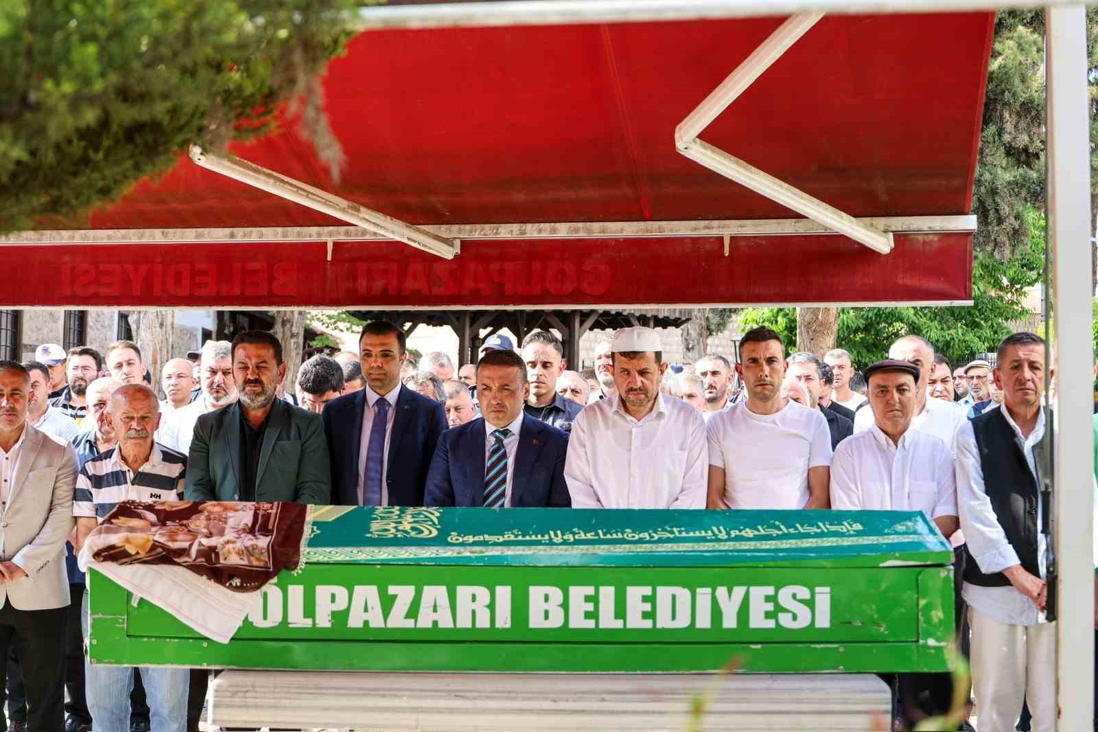 sehit-annesi-son-yolculuguna-ugurlandi