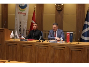 Anadolu Üniversitesi İle Türkiye Tt Hotels Turkey Arasında İş Biriliği Protokolü