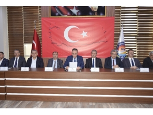 Burdur’da Stk’lar İdlib Saldırısını Kınadı