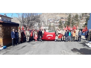 İmam Hatip Öğrencilerinden Askere Destek