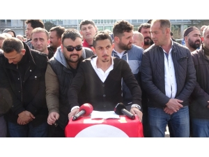 İbb’de İşten Çıkarılan İşçiler İdlib Şehitlerini Andı