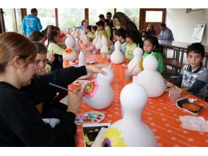 Öğrenciler Doğa Temalı Su Kabağı Boyadı