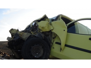 Önünde Giden Araca Çarptı, Ağır Yaralandı