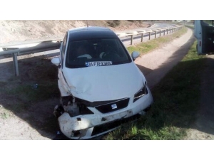 Kontrolden Çıkan Araç Yağmur Kanalına Düştü: 2 Yaralı