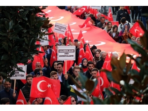 Sakarya’da Yüzlerce Kişi Şehitler İçin Gıyabi Cenaze Namazı Kıldı