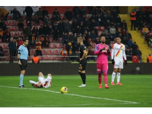 Süper Lig: Kayserispor: 1 - Göztepe: 0 (Maç Sonucu)