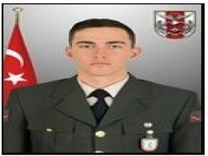 İdlib’de Şehit Olan Piyade Uzman Çavuş Muhammed Mustafa Ak’ın Ailesine Acı Haber Verildi