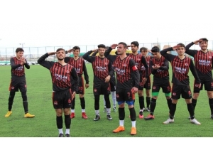 Asker Selamı İle Maça Başladılar