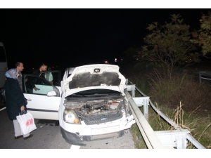 Manavgat-antalya Kara Yolunda Zincirleme Trafik Kazası: 4 Yaralı