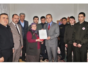 Çığ Şehidinin Beratı Ailesine Verildi