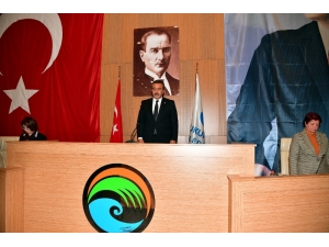 Çukurova Belediye Meclisinden İdlib Şehitlerine Saygı