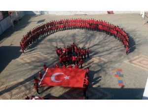 Öğrencilerden Mehmetçiğe Koreografili Destek