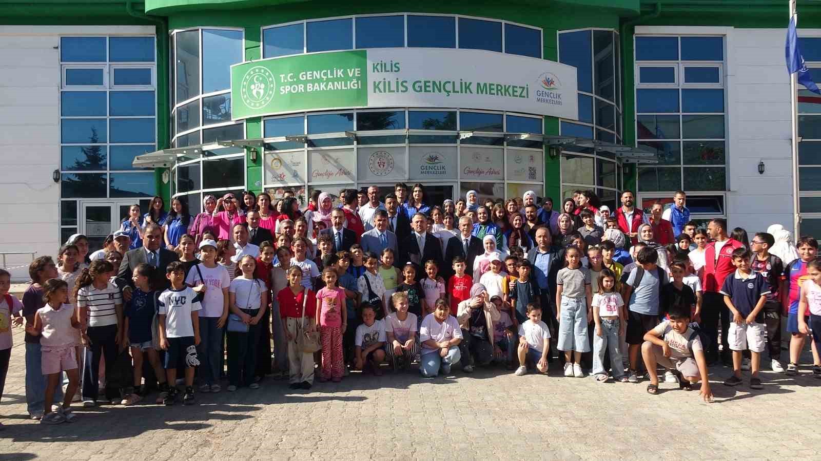 bakan-yardimcisi-eminoglu-kilis-te-genclerle-bulustu