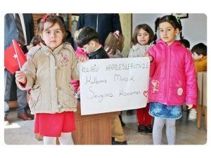 Minik Yürekler Kumbaralarında Biriktirdikleri Paraları İdlib’e Gönderdi