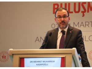 Bakan Kasapoğlu, Genç Gönüllülerle Bir Araya Geldi