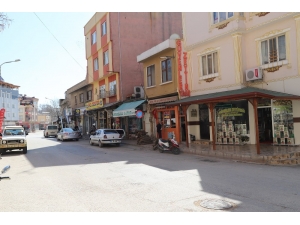 Oğuzeli’nde Yabancı Tabelalara Ruhsat Yok