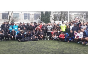 Adıyamanlı Genç İçin Fransa’da Turnuva Düzenlendi