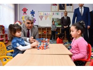 Vali Gürel Okul Ziyaretlerine Devam Ediyor